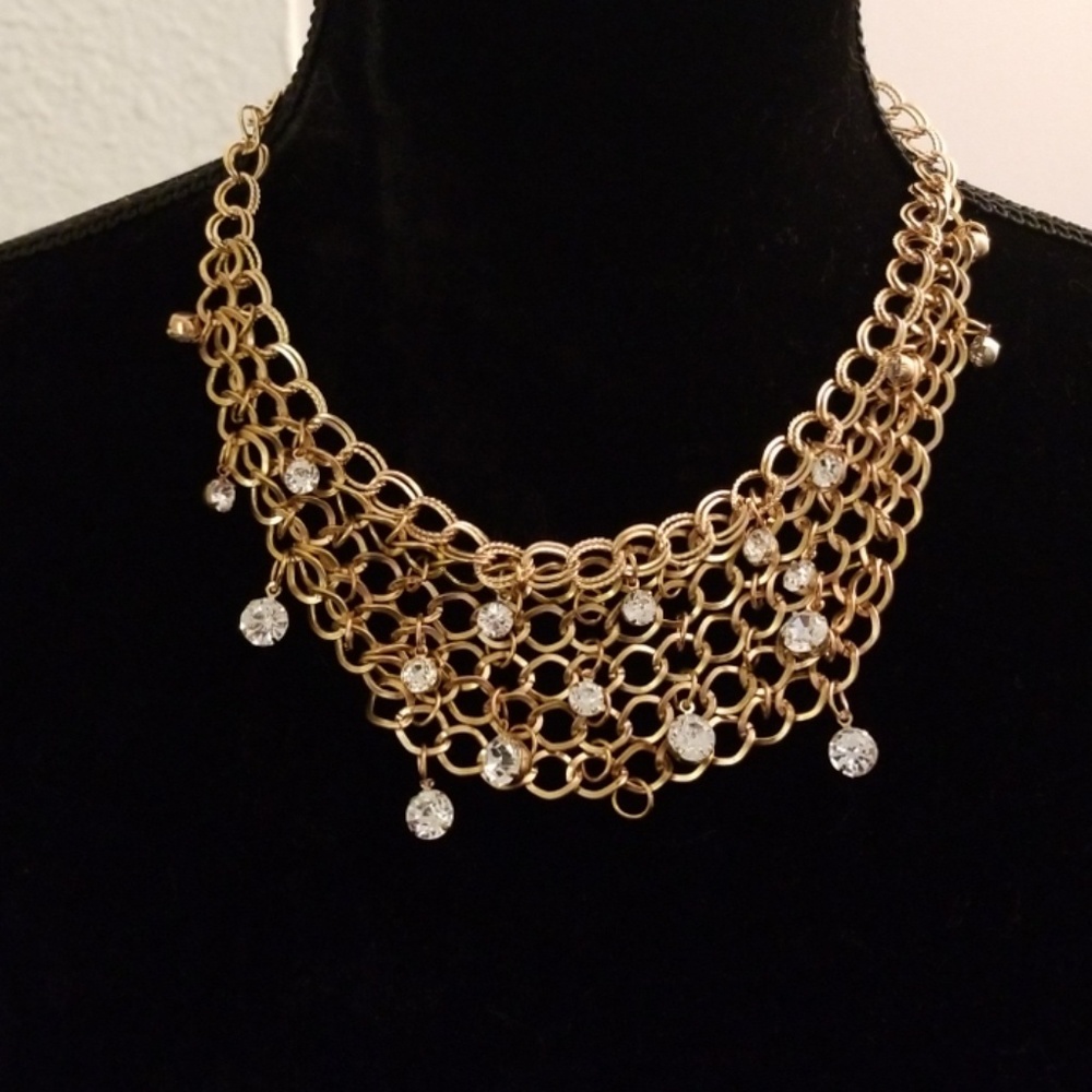 Necklace earrings set